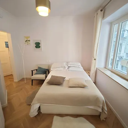 Opera - 5 Min Walk - Elegant 2 Sleeper