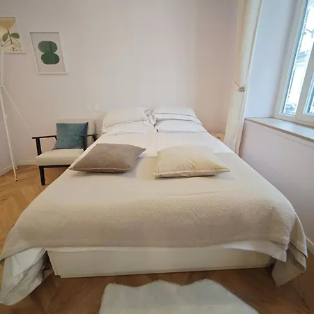 Opera - 5 Min Walk - Elegant 2 Sleeper Apartman Párizs