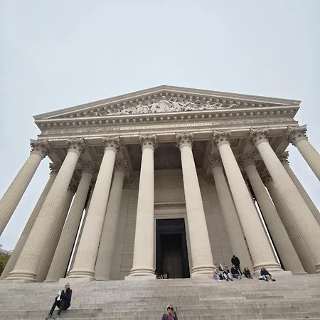 Opera - 5 Min Walk - Elegant 2 Sleeper