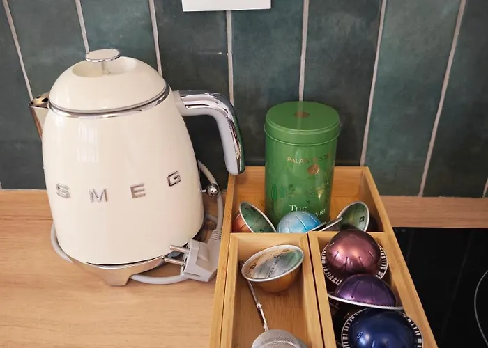 Opera - 5 Min Walk - Elegant 2 Sleeper 아파트